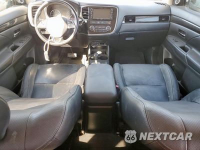 Zdjęcie 8 z 14 samochodu: 2016 MITSUBISHI OUTLANDER SE VIN:JA4AD3A39GZ015647 - miniatura