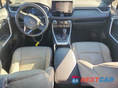 Zdjęcie 8 z 12 samochodu: 2021 TOYOTA RAV4 PRIME SE VIN:JTMAB3FV4MD072935 - miniatura