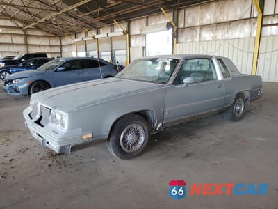 1983 OLDSMOBILE CUTLASS SUPREME BROUGHAM 1G3AM47A2DM314679 - główne zdjęcie licytacji z USA - miniatura