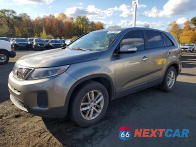 2015 KIA SORENTO LX 5XYKTCA67FG560332 - główne zdjęcie licytacji z USA - miniatura