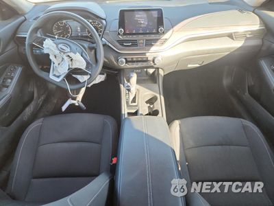 Zdjęcie 8 z 14 samochodu: 2025 NISSAN ALTIMA SV VIN:1N4BL4DV1SN357230 - miniatura