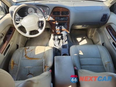 Zdjęcie 8 z 12 samochodu: 1998 INFINITY QX4 VIN:JNRAR05Y1WW035452 - miniatura