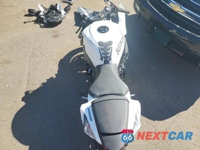 Zdjęcie 6 z 10 samochodu: 2011 SUZUKI GSX-R600 VIN:JS1GN7FA2B2102863 - miniatura