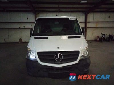 Piąte zdjęcie samochodu w środku: 2015 MERCEDES-BENZ SPRINTER 2500 VIN:WD3PE7CC6FP147206 - miniatura