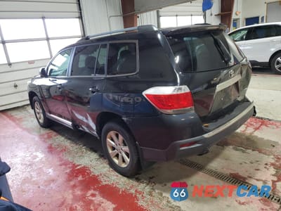 Drugie zdjęcie samochodu z przodu: 2013 TOYOTA HIGHLANDER BASE VIN:5TDBK3EH3DS201574 - miniatura