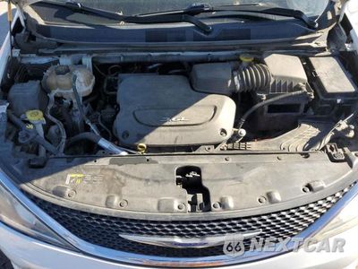 Zdjęcie 12 z 12 samochodu: 2017 CHRYSLER PACIFICA TOURING L VIN:2C4RC1BG7HR539778 - miniatura