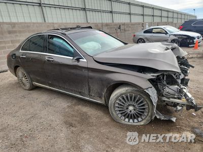 Czwarte zdjęcie samochodu z boku: 2015 MERCEDES-BENZ C 300 4MATIC VIN:55SWF4KB9FU014924 - miniatura