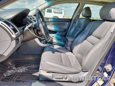 Zdjęcie 7 z 12 samochodu: 2004 HONDA ACCORD EX VIN:1HGCM66894A037762 - miniatura