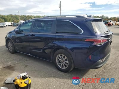 Drugie zdjęcie samochodu z przodu: 2021 TOYOTA SIENNA XLE VIN:5TDYRKEC6MS045471 - miniatura