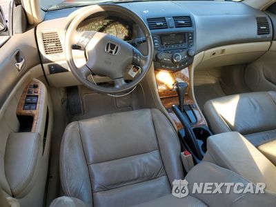 Zdjęcie 8 z 12 samochodu: 2005 HONDA ACCORD EX VIN:1HGCM56865A021899 - miniatura