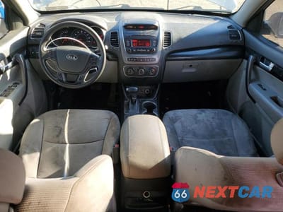 Zdjęcie 8 z 13 samochodu: 2015 KIA SORENTO LX VIN:5XYKTCA67FG560332 - miniatura
