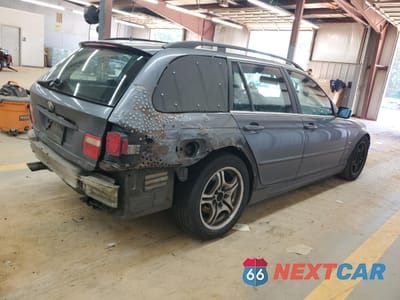 Trzecie zdjęcie samochodu z tyłu: 2001 BMW 325 IT VIN:WBAAW33401ET42116 - miniatura