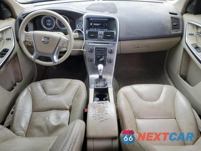 Zdjęcie 8 z 13 samochodu: 2013 VOLVO XC60 T6 VIN:YV4902DZ5D2426172 - miniatura