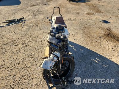 Piąte zdjęcie samochodu w środku: 2022 HARLEY-DAVIDSON FXFBS VIN:1HD1YLK18NB011598 - miniatura