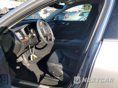 Zdjęcie 7 z 12 samochodu: 2021 VOLVO XC60 T5 MOMENTUM VIN:YV4102RK0M1826459 - miniatura
