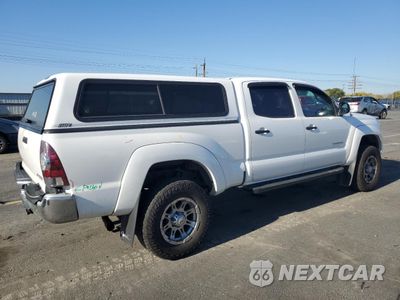 Trzecie zdjęcie samochodu z tyłu: 2011 TOYOTA TACOMA DOUBLE CAB LONG BED VIN:3TMMU4FN5BM037724 - miniatura
