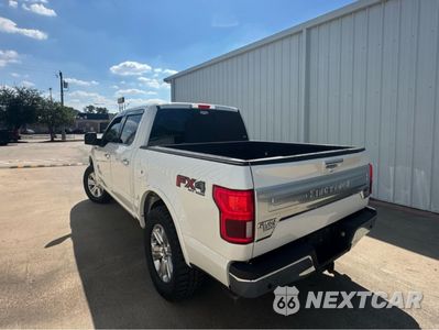 Trzecie zdjęcie samochodu z tyłu: 2019 FORD F150 SUPERCREW VIN:1FTEW1E54KFB88598 - miniatura