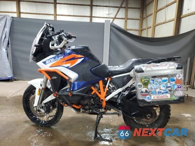 Trzecie zdjęcie samochodu z tyłu: 2022 KTM 1290 SUPER ADVENTURE R VIN:VBKV59405NM951797 - miniatura