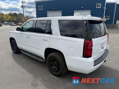 Trzecie zdjęcie samochodu z tyłu: 2018 CHEVROLET TAHOE POLICE VIN:1GNLCDEC7JR229262 - miniatura