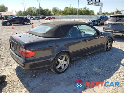 Trzecie zdjęcie samochodu z tyłu: 2002 MERCEDES-BENZ CLK 430 VIN:WDBLK70G72T121301 - miniatura