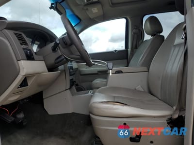 Zdjęcie 7 z 13 samochodu: 2004 DODGE DURANGO LIMITED VIN:1D8HB58D54F224645 - miniatura
