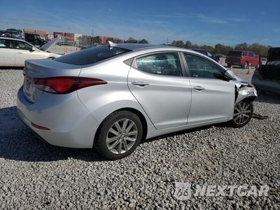 Trzecie zdjęcie samochodu z tyłu: 2015 HYUNDAI ELANTRA SE VIN:KMHDH4AE3FU452453 - miniatura