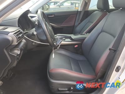 Zdjęcie 7 z 14 samochodu: 2019 LEXUS IS 300 VIN:JTHBA1D24K5091043 - miniatura