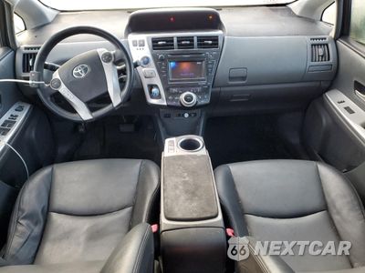 Zdjęcie 8 z 13 samochodu: 2014 TOYOTA PRIUS V VIN:JTDZN3EU8E3334479 - miniatura