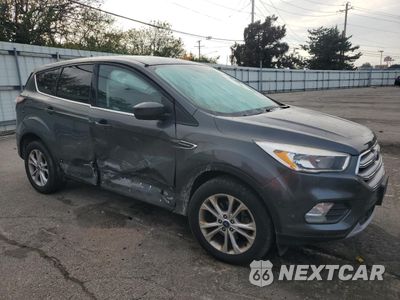 Czwarte zdjęcie samochodu z boku: 2017 FORD ESCAPE SE VIN:1FMCU0GD6HUE21988 - miniatura