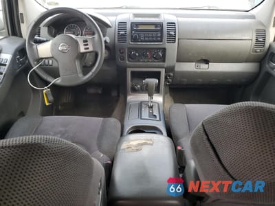 Zdjęcie 8 z 15 samochodu: 2006 NISSAN PATHFINDER LE VIN:5N1AR18W06C682275 - miniatura