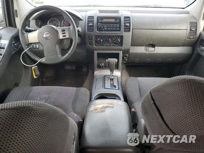 Zdjęcie 8 z 15 samochodu: 2006 NISSAN PATHFINDER LE VIN:5N1AR18W06C682275 - miniatura