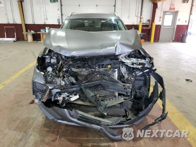 Piąte zdjęcie samochodu w środku: 2018 NISSAN ROGUE S VIN:KNMAT2MV1JP511139 - miniatura