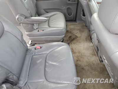 Zdjęcie 11 z 13 samochodu: 2004 TOYOTA SIENNA XLE VIN:5TDBA22C54S024967 - miniatura