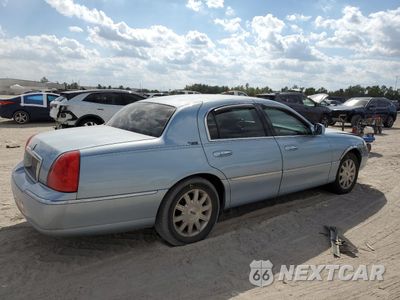 Trzecie zdjęcie samochodu z tyłu: 2010 LINCOLN TOWN CAR SIGNATURE LIMITED VIN:2LNBL8CV7AX614564 - miniatura