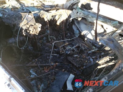 Zdjęcie 8 z 12 samochodu: 2019 VOLVO XC40 T4 INSCRIPTION VIN:YV4AC2HL8K2103239 - miniatura