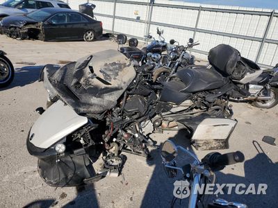 Trzecie zdjęcie samochodu z tyłu: 2021 CAN-AM SPYDER ROADSTER RT VIN:2BXNBDD43MV000274 - miniatura