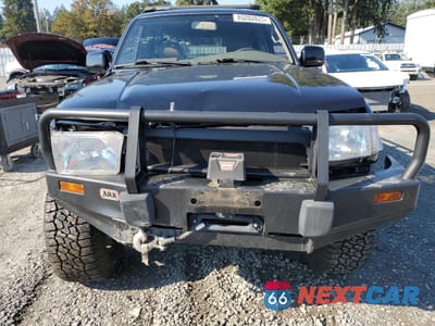 Piąte zdjęcie samochodu w środku: 1996 TOYOTA 4RUNNER LIMITED VIN:JT3HN87R6T0040034 - miniatura