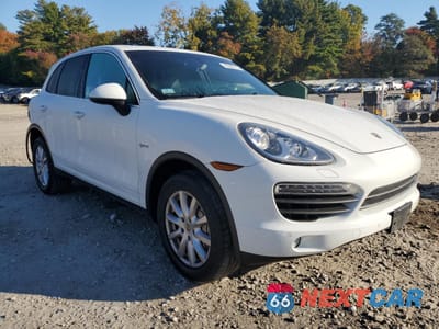 Czwarte zdjęcie samochodu z boku: 2014 PORSCHE CAYENNE S HYBRID VIN:WP1AE2A21ELA51111 - miniatura