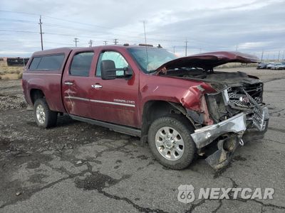 Czwarte zdjęcie samochodu z boku: 2014 GMC SIERRA K3500 DENALI VIN:1GT426E89EF147578 - miniatura