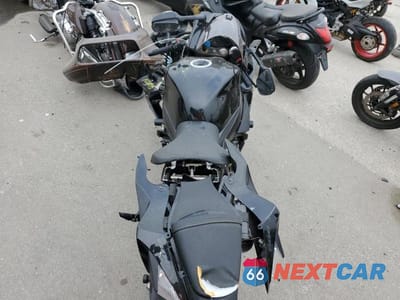 Zdjęcie 6 z 9 samochodu: 2020 SUZUKI GSX-R600 VIN:JS1GN7FA9L7100760 - miniatura