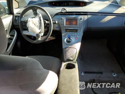Zdjęcie 8 z 13 samochodu: 2015 TOYOTA PRIUS VIN:JTDKN3DU2F0484058 - miniatura