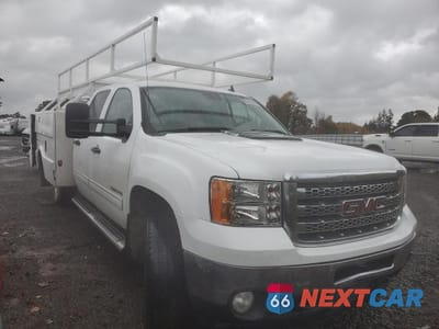 Czwarte zdjęcie samochodu z boku: 2013 GMC SIERRA UTILITY / SERVICE TRUCK VIN:1GT423CG5DF222297 - miniatura