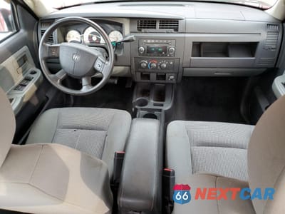 Zdjęcie 8 z 13 samochodu: 2011 DODGE DAKOTA SLT VIN:1D7RE3GK6BS653608 - miniatura