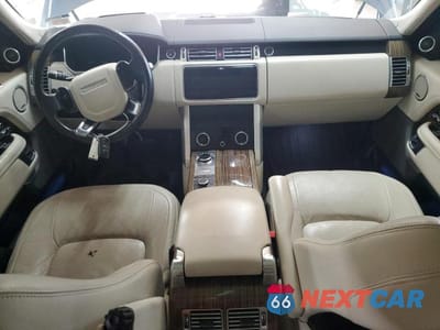 Zdjęcie 8 z 12 samochodu: 2018 LAND ROVER RANGE ROVER HSE VIN:SALGS2SV3JA392313 - miniatura