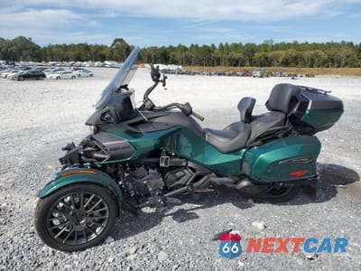 Trzecie zdjęcie samochodu z tyłu: 2025 CAN-AM SPYDER ROADSTER F3-T VIN:2BXREDD22SV000142 - miniatura