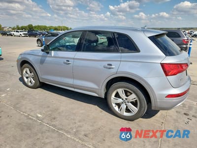 Drugie zdjęcie samochodu z przodu: 2018 AUDI Q5 PREMIUM VIN:WA1ANAFY5J2196381 - miniatura