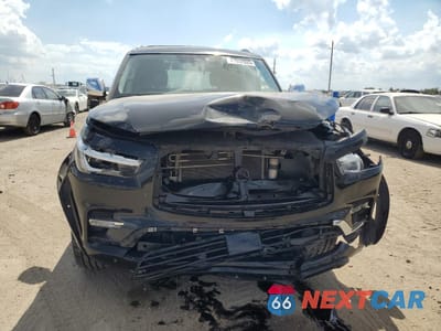 Piąte zdjęcie samochodu w środku: 2019 INFINITI QX80 LUXE VIN:JN8AZ2NF6K9681576 - miniatura