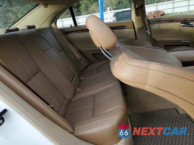 Zdjęcie 10 z 13 samochodu: 2008 MERCEDES-BENZ S 550 4MATIC VIN:WDBKK65F21F224516 - miniatura