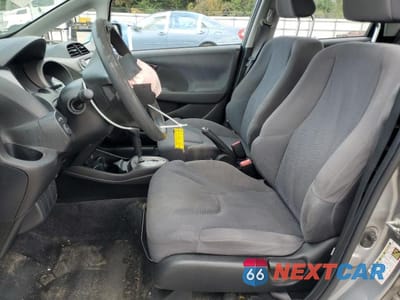 Zdjęcie 7 z 13 samochodu: 2010 HONDA FIT VIN:JHMGE8H28AS000725 - miniatura