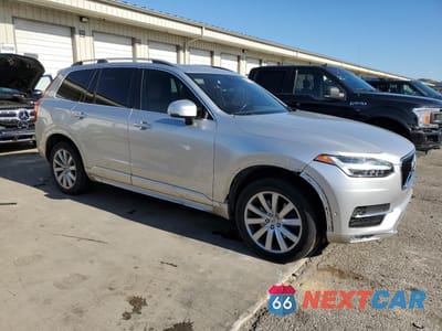 Czwarte zdjęcie samochodu z boku: 2018 VOLVO XC90 T5 VIN:YV4102PK4J1347394 - miniatura